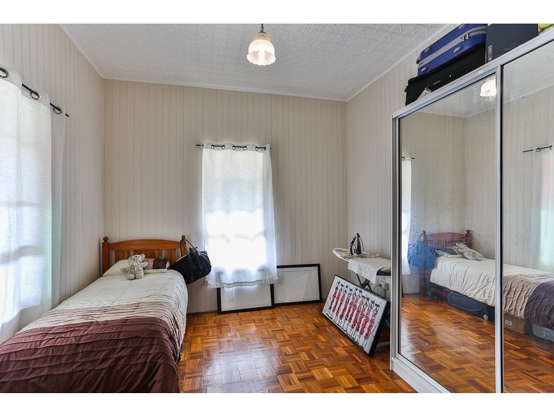 8 Peardon Street, South Toowoomba QLD 4350
