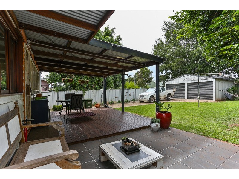 8 Peardon Street, South Toowoomba QLD 4350