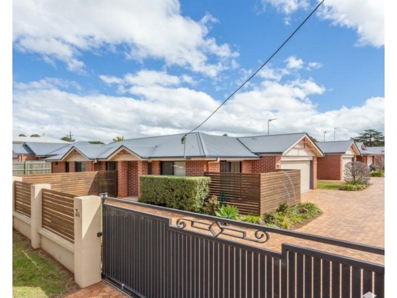 1/3a Burton Street, Harristown QLD 4350