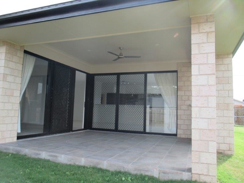 414 Mackenzie Street, Middle Ridge QLD 4350