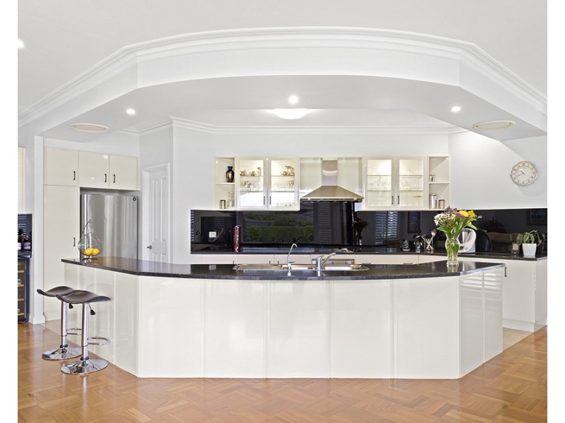 6 Purnawilla Court, Middle Ridge QLD 4350