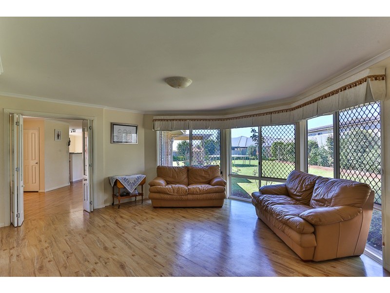 5 Walls Drive, Kearneys Spring QLD 4350