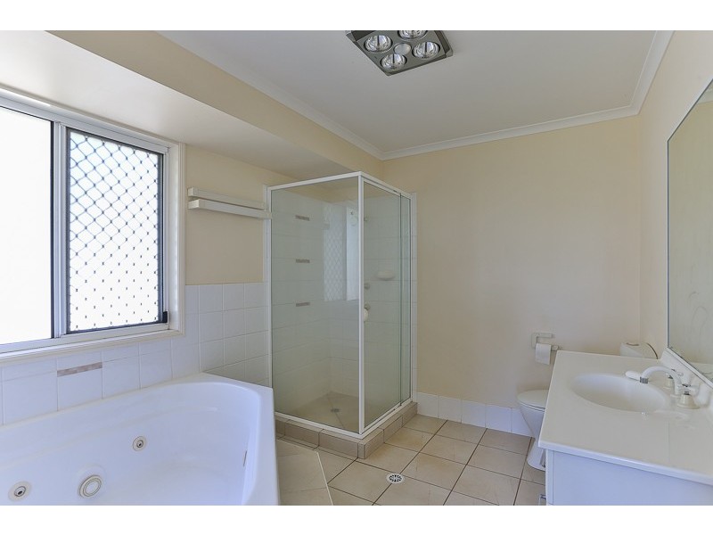 5 Walls Drive, Kearneys Spring QLD 4350