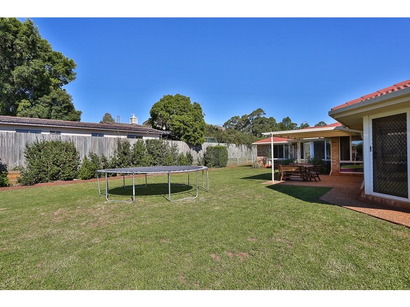 5 Walls Drive, Kearneys Spring QLD 4350