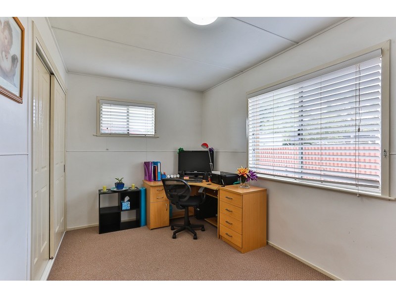30 Talinga Street, Mount Lofty QLD 4350