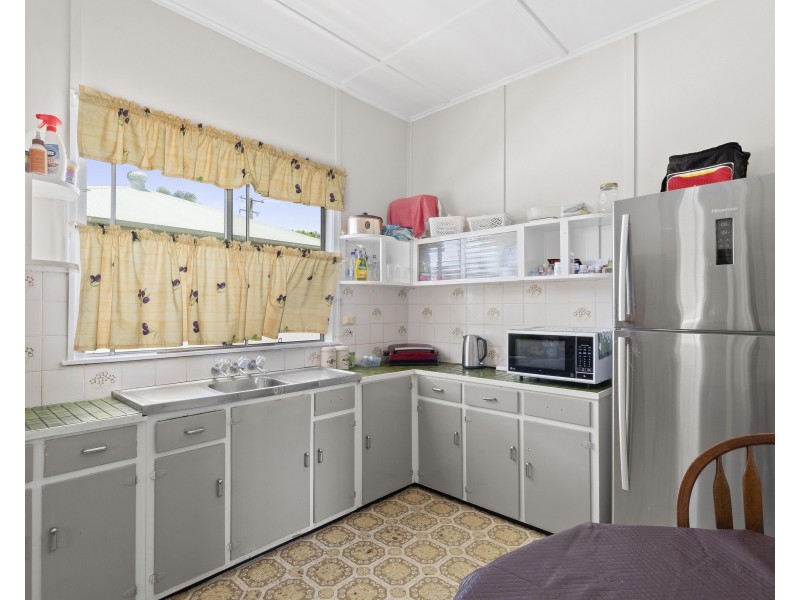 6 Macarthur Street, South Toowoomba QLD 4350