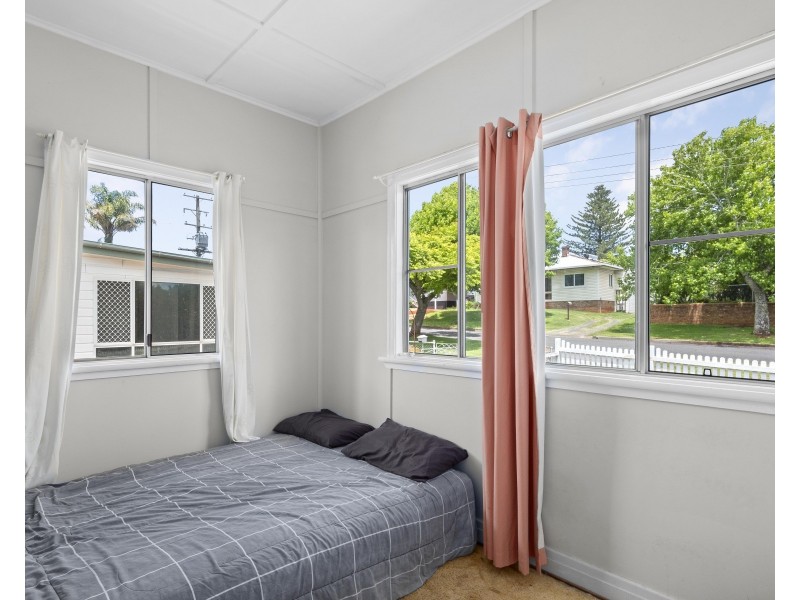 6 Macarthur Street, South Toowoomba QLD 4350