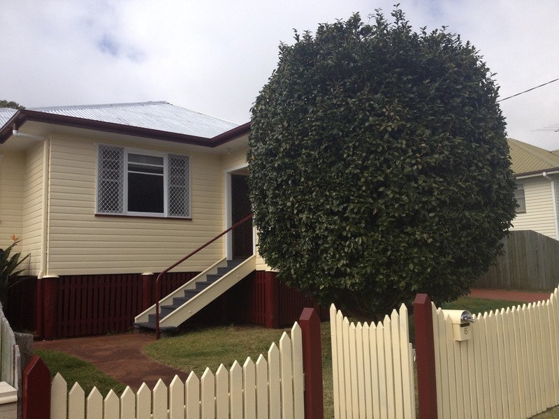 6 Llewellyn Street, Centenary Heights QLD 4350