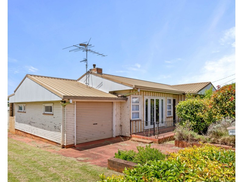 117 Long Street, South Toowoomba QLD 4350