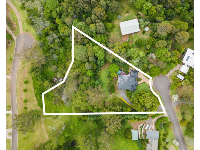 4 Grey Gums Drive, Blue Mountain Heights QLD 4350