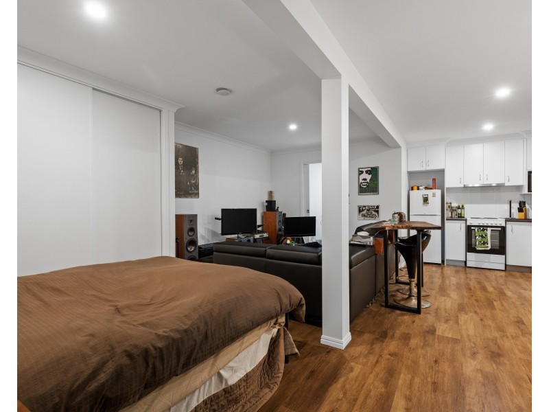 4 Grey Gums Drive, Blue Mountain Heights QLD 4350