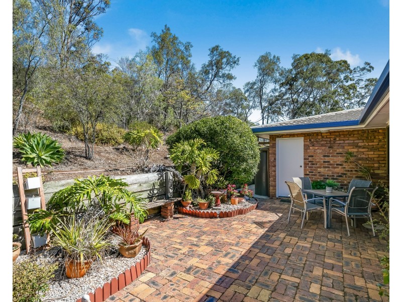 14 Cameron Crescent, Glenvale QLD 4350