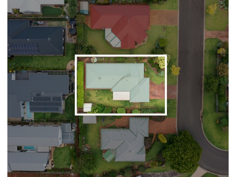 11 Bouganvillea Drive, Middle Ridge QLD 4350