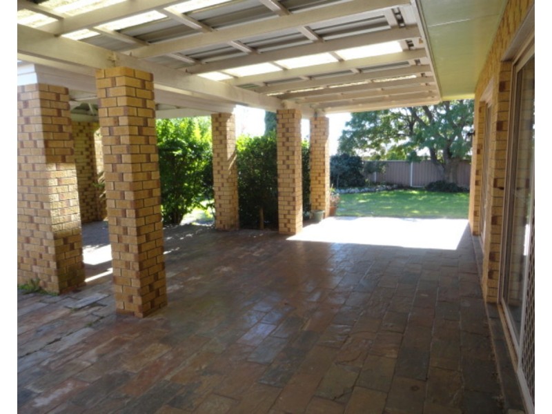 155 Rowbotham Street, Rangeville QLD 4350