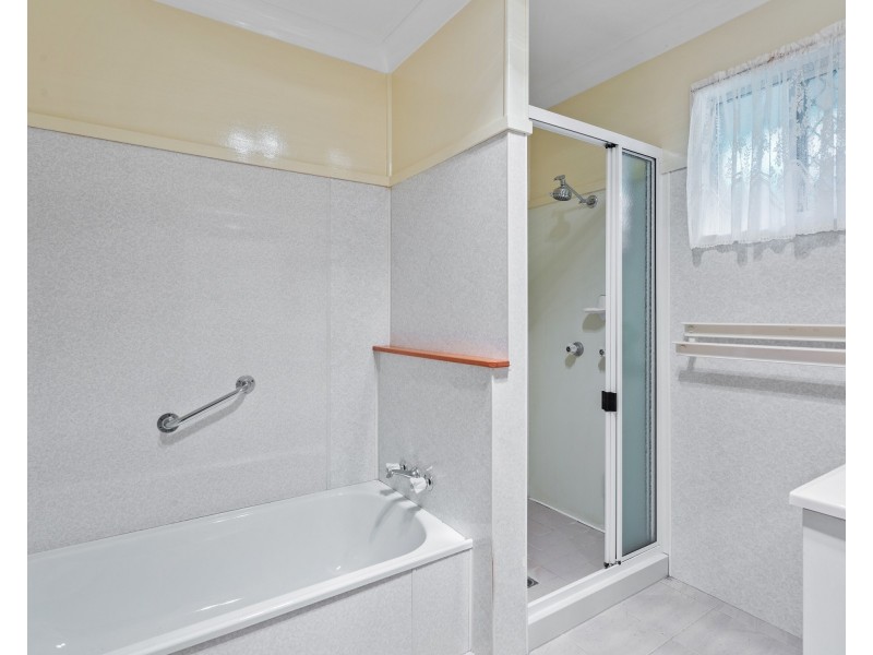 34 Hazel Street, Centenary Heights QLD 4350
