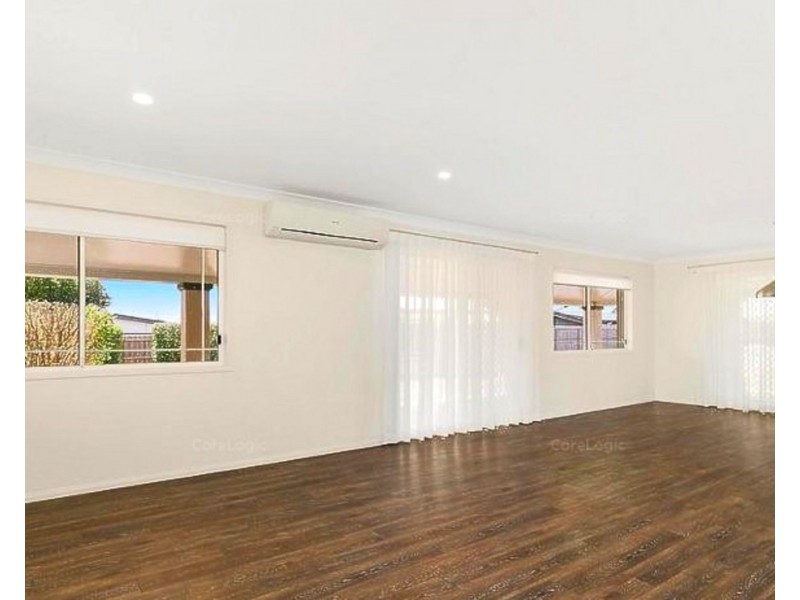 444 Hume Street, Middle Ridge QLD 4350