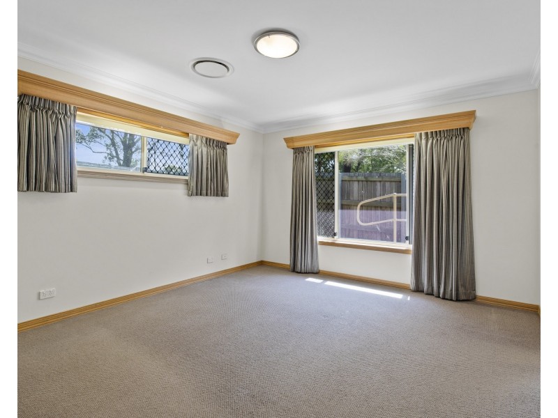 12 Saba Court, Middle Ridge QLD 4350