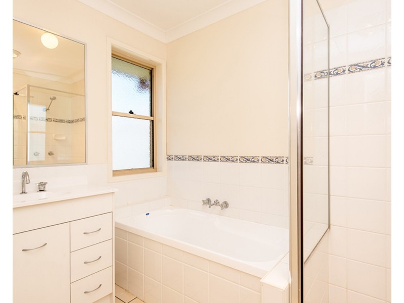 2 Bulloo Street, Glenvale QLD 4350