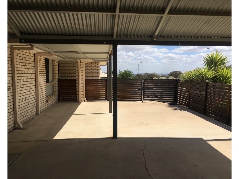 2 Bulloo Street, Glenvale QLD 4350