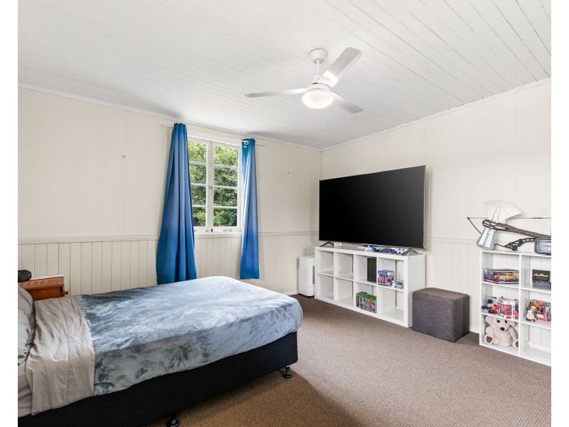 165 West Street, Newtown QLD 4350