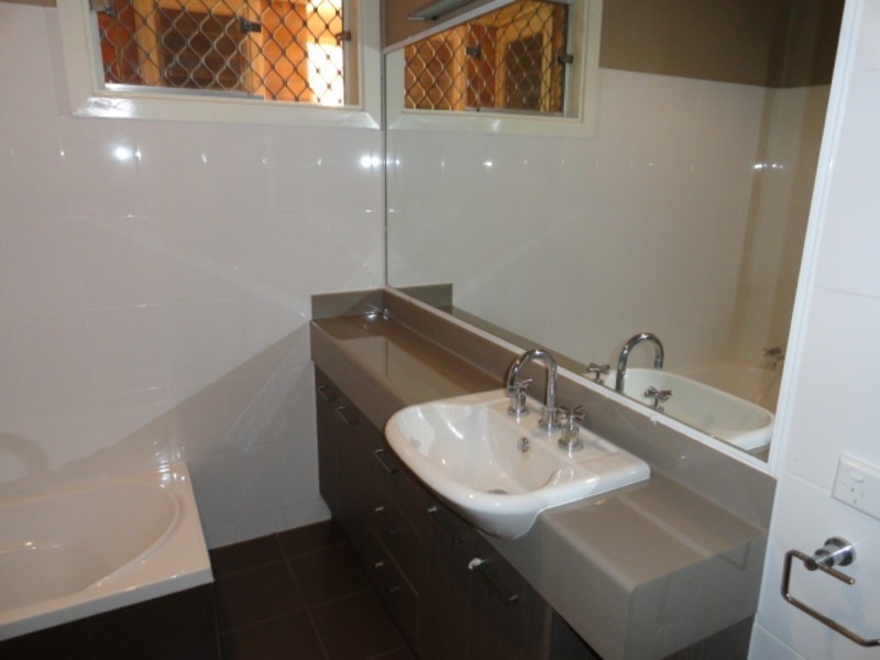 38 Bridge Street, East Toowoomba QLD 4350