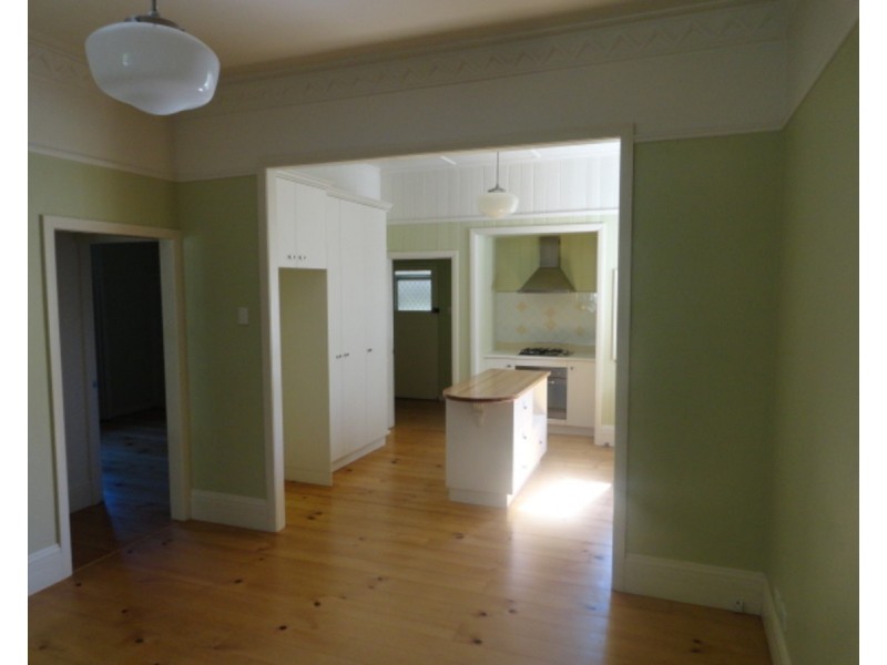 5 Fernside Street, East Toowoomba QLD 4350