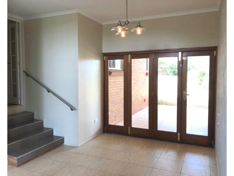 21 Sardon Street, Centenary Heights QLD 4350