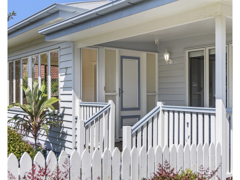 7 John Street, East Toowoomba QLD 4350