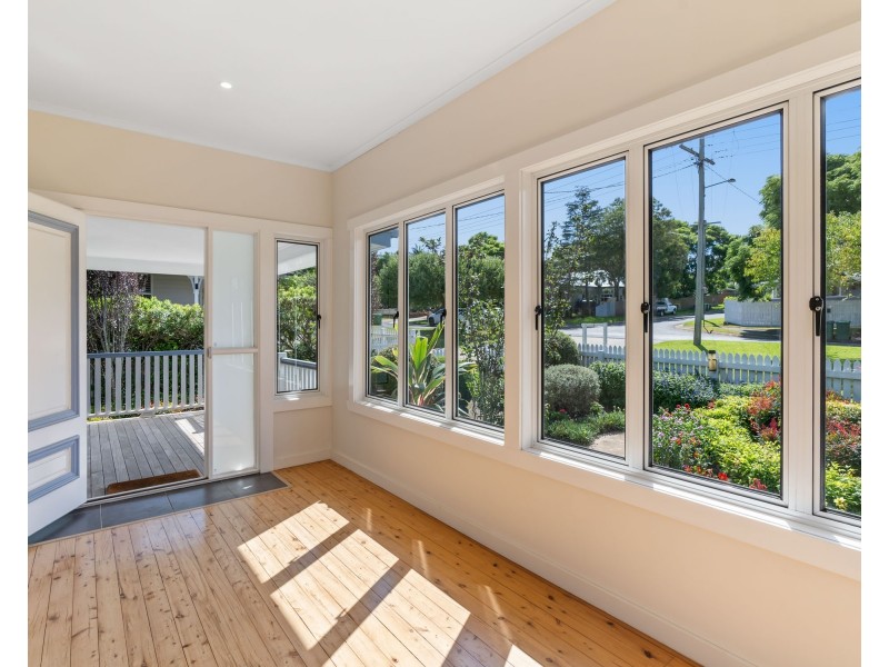 7 John Street, East Toowoomba QLD 4350