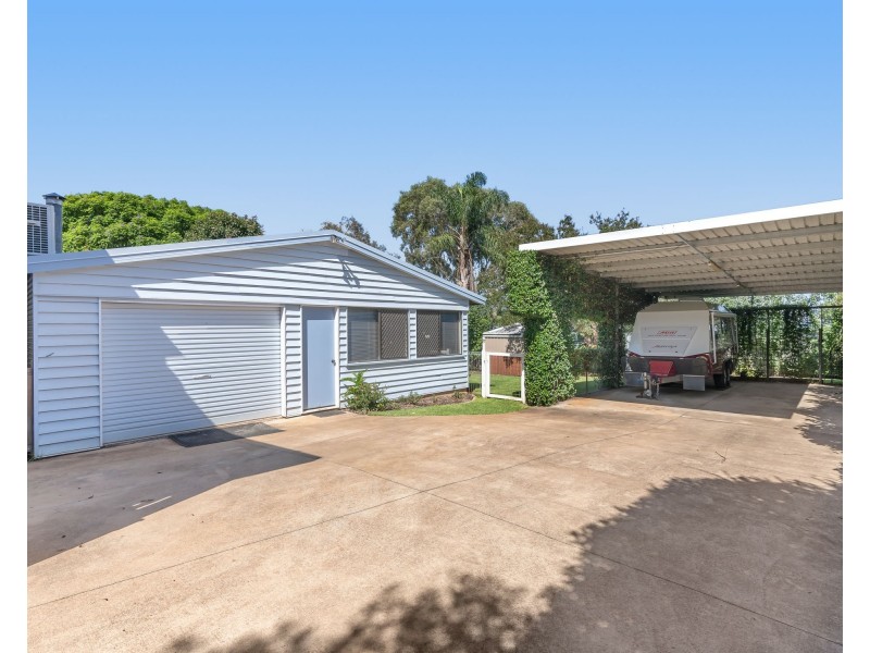 7 John Street, East Toowoomba QLD 4350
