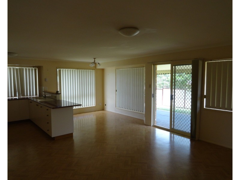 1 Hillcroft Court, Darling Heights QLD 4350