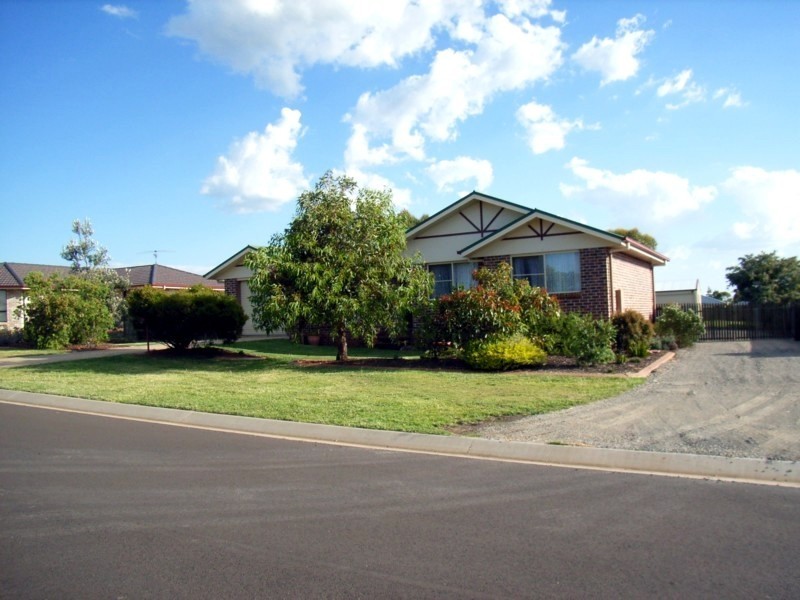 6 Westfield Drive, Westbrook QLD 4350