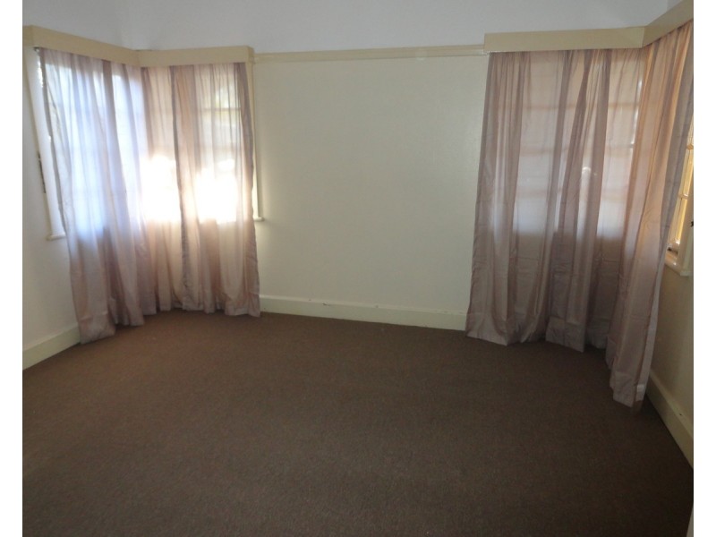 54 Curzon Street, East Toowoomba QLD 4350