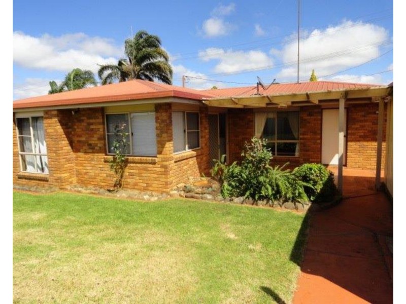 582 Greenwattle Street, Newtown QLD 4350