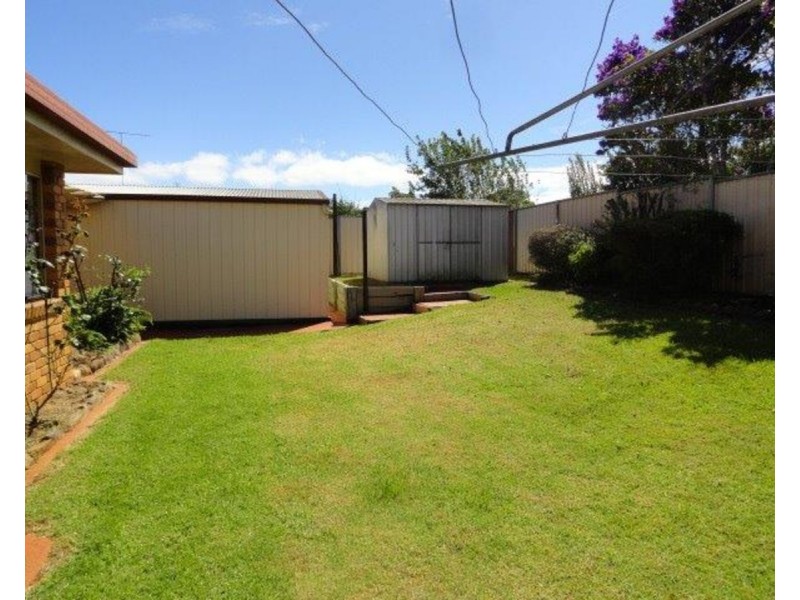 582 Greenwattle Street, Newtown QLD 4350