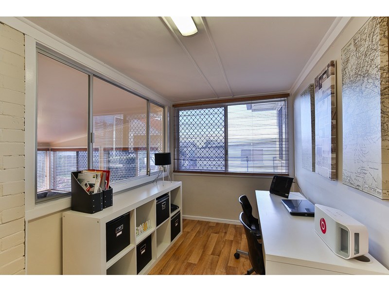 21 Violet Street, Harristown QLD 4350