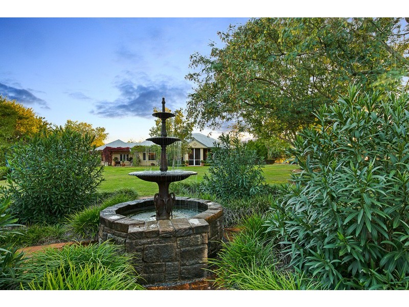 Hill Farm Kingsthorpe-Haden Road, Boodua QLD 4401