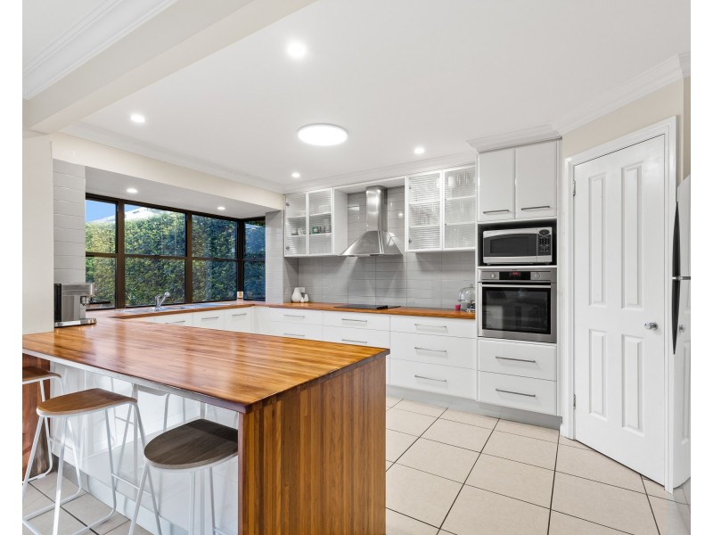 26 Hinchliffe Drive, Kearneys Spring QLD 4350