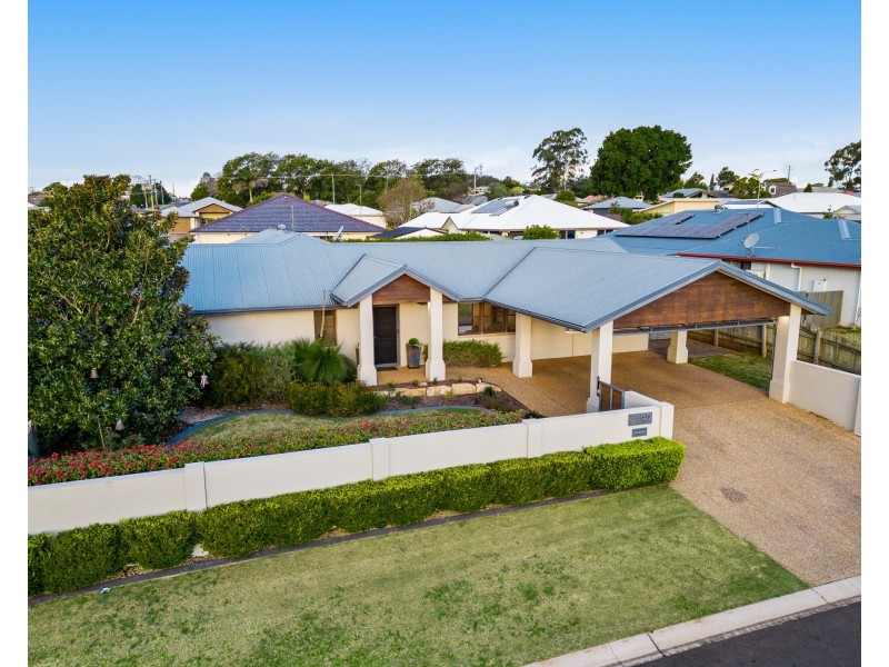 26 Hinchliffe Drive, Kearneys Spring QLD 4350