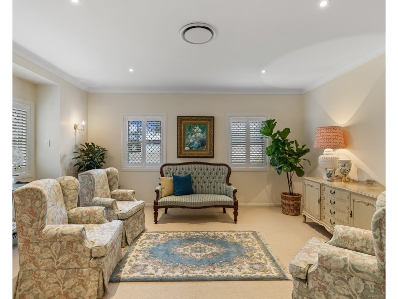 65 Wooldridge Street, Mount Lofty QLD 4350