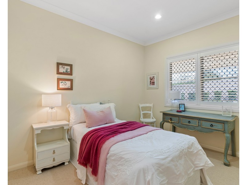 65 Wooldridge Street, Mount Lofty QLD 4350