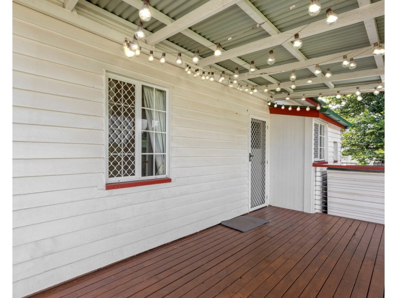 16 Helen Street, Newtown QLD 4350