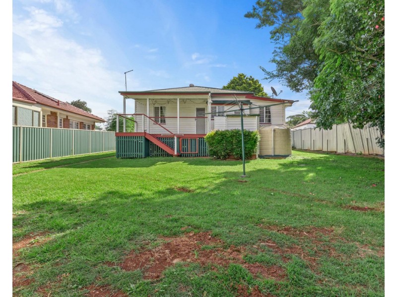 16 Helen Street, Newtown QLD 4350