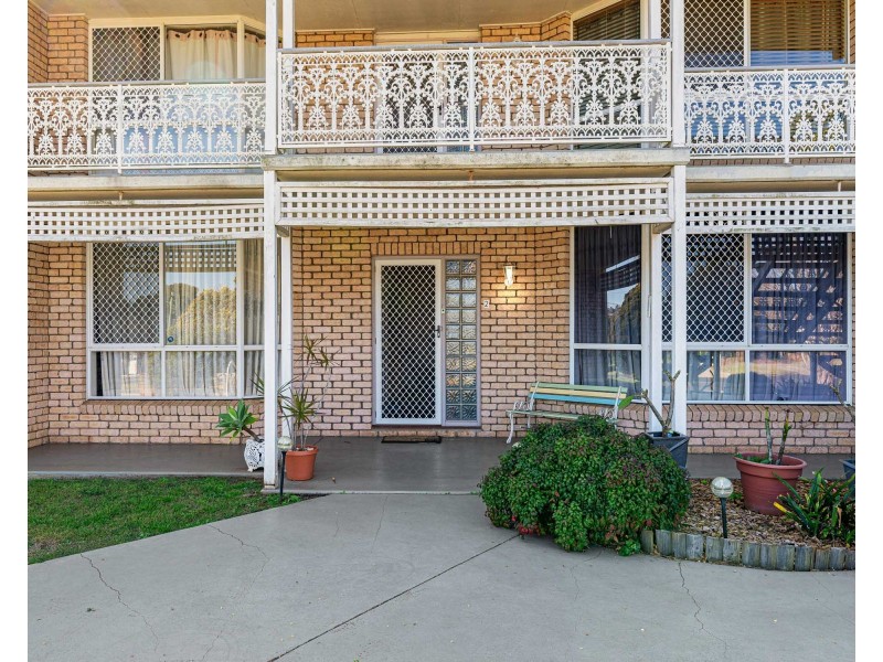 2/83 Perth Street, Rangeville QLD 4350