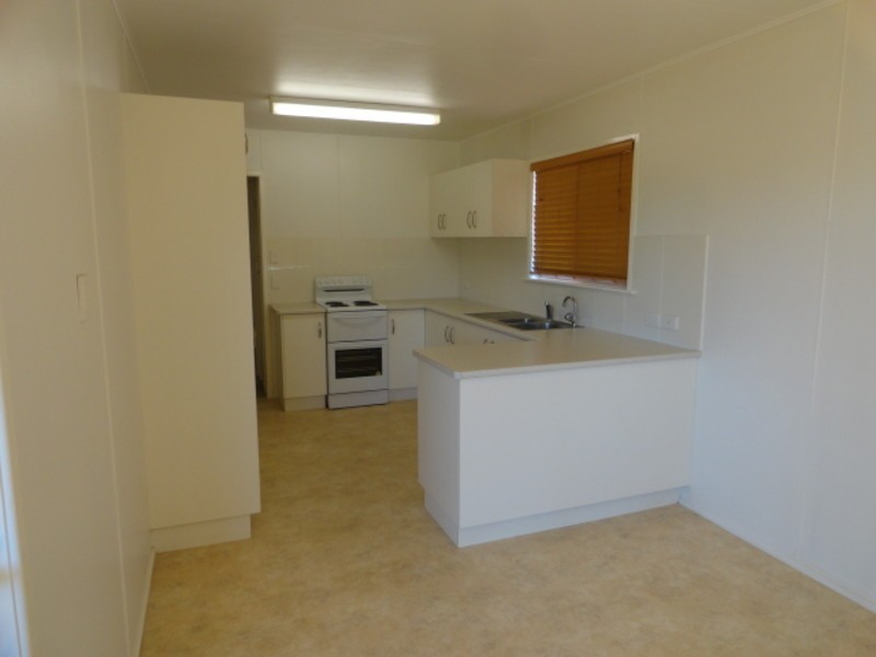 4 Peak Street, Harristown QLD 4350