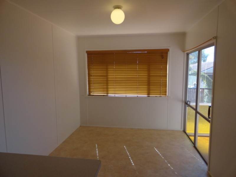 4 Peak Street, Harristown QLD 4350