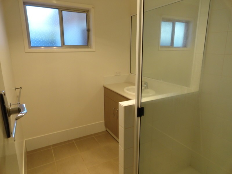 4 Peak Street, Harristown QLD 4350