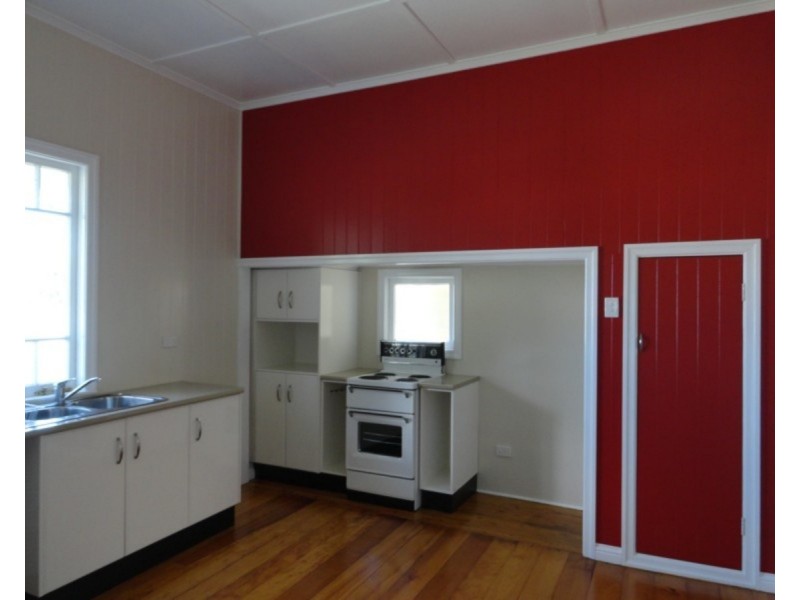 41 Mary Street, Mount Lofty QLD 4350