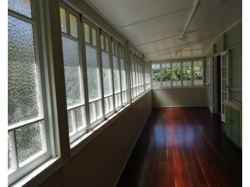 41 Mary Street, Mount Lofty QLD 4350