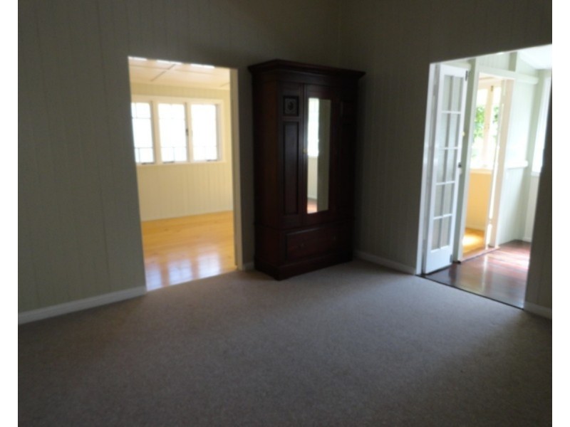 41 Mary Street, Mount Lofty QLD 4350